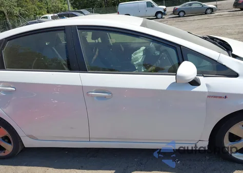 2013 Toyota Prius Three Se из США, поврежденный, VIN JTDKN3DU7D5577321